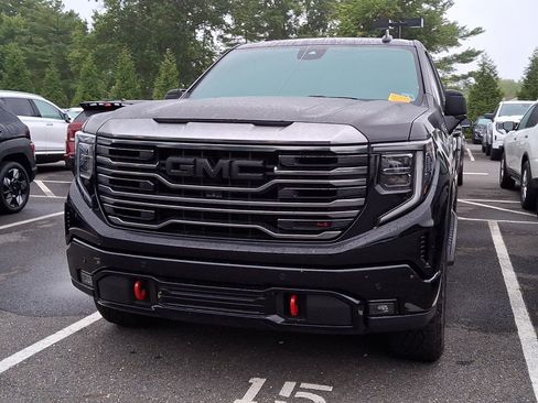 Used 2024 GMC Sierra 1500 AT4 w/ Technology Package AWD/4WD image 2