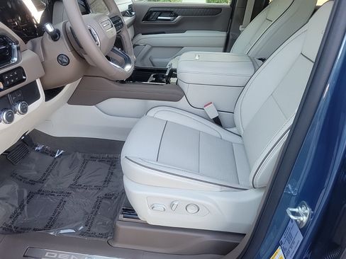 New 2026 GMC Yukon Denali image 10