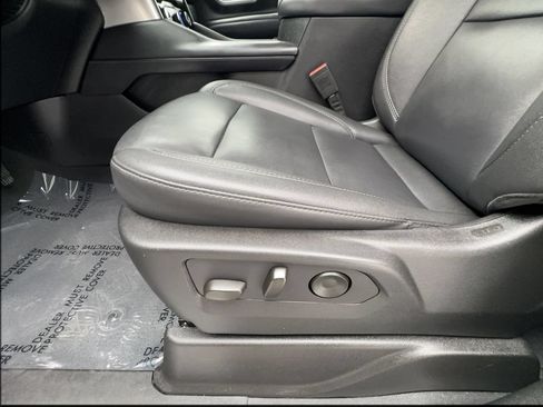 Used 2024 Chevrolet Tahoe LT RWD image 20