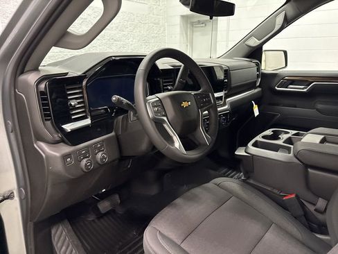 New 2026 Chevrolet Silverado 1500 LT image 17