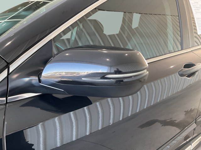 Used 2019 Honda CR-V Touring image 3