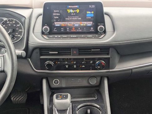 Used 2023 Nissan Rogue S FWD image 17
