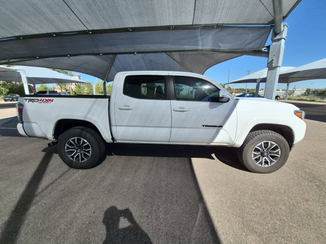 Used 2021 Toyota Tacoma TRD Sport w/ Technology Package AWD/4WD image 3