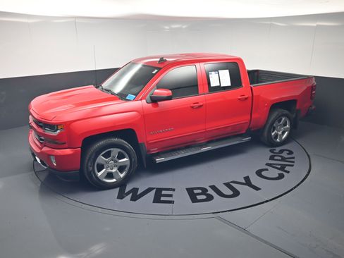 Used 2018 Chevrolet Silverado 1500 LT w/ All Star Edition image 26