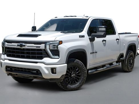 Used 2024 Chevrolet Silverado 2500 LTZ w/ LTZ Plus Package AWD/4WD image 4