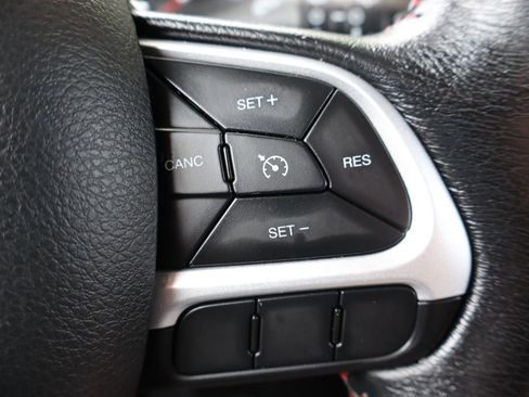Used 2018 Jeep Renegade Trailhawk AWD/4WD image 30