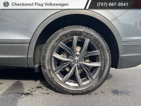 Used 2024 Volkswagen Tiguan SE image 5