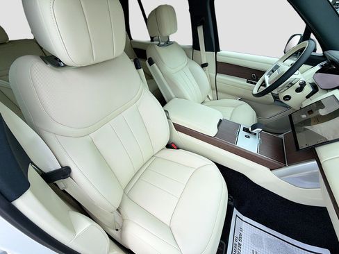 New 2026 Land Rover Range Rover SE image 15