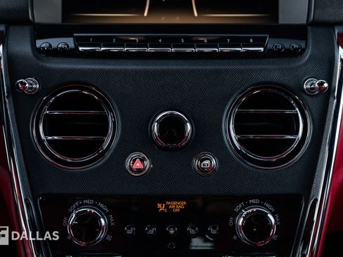 Used 2022 Rolls-Royce Cullinan image 26