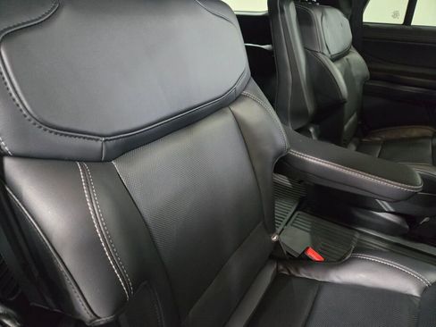 Used 2025 Ford Expedition Platinum w/ Stealth Performance Package image 13