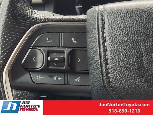 Used 2024 Toyota Tacoma TRD Off-Road image 29