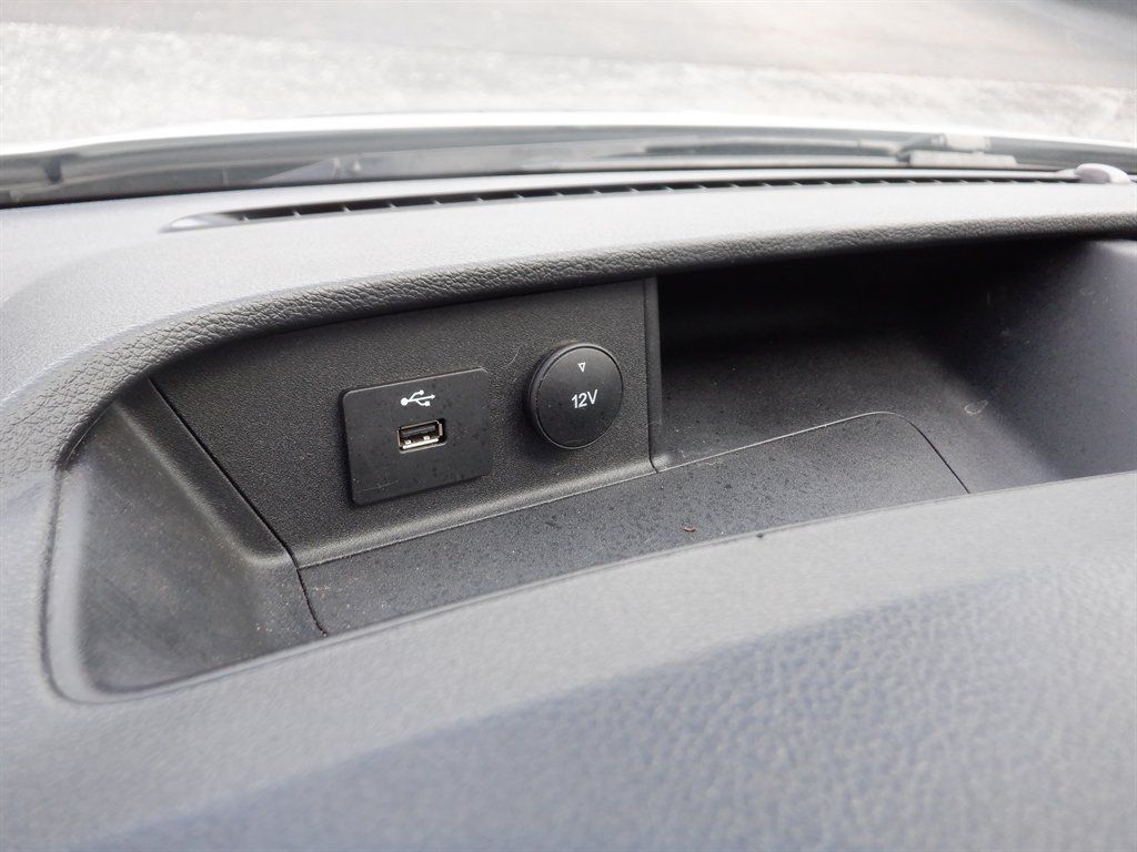Used 2024 Ford Transit 150 Low Roof RWD image 13