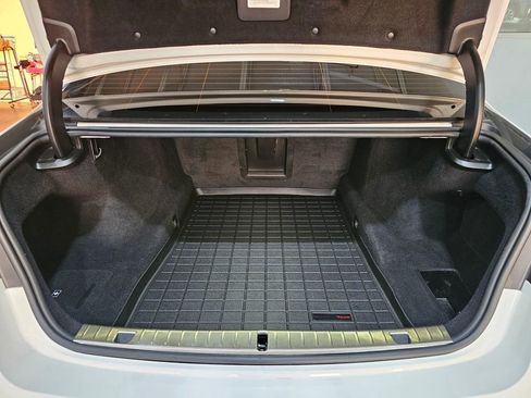 Used 2021 BMW 750i xDrive w/ M Sport Package image 25