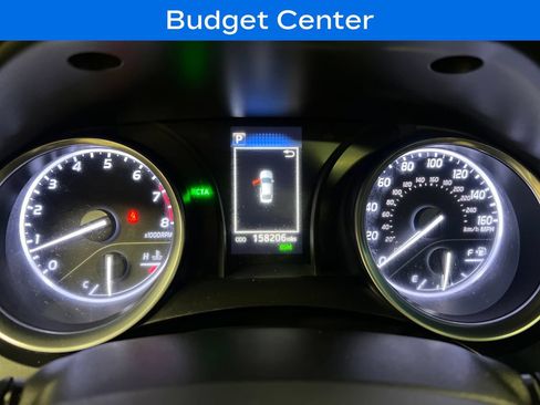 Used 2018 Toyota Camry SE w/ Moonroof Package FWD image 19