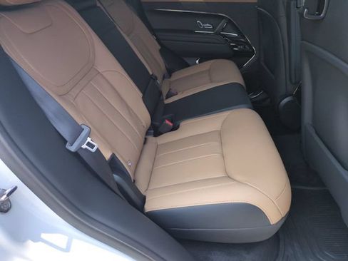 New 2026 Land Rover Range Rover Sport Dynamic SE AWD/4WD image 17