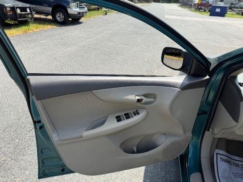 Used 2009 Toyota Corolla XLE FWD image 19