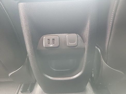 Used 2021 Chevrolet Colorado Z71 image 13