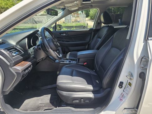 Used 2019 Subaru Outback 3.6R Limited AWD/4WD image 9