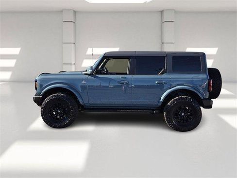 Used 2023 Ford Bronco Outer Banks image 2