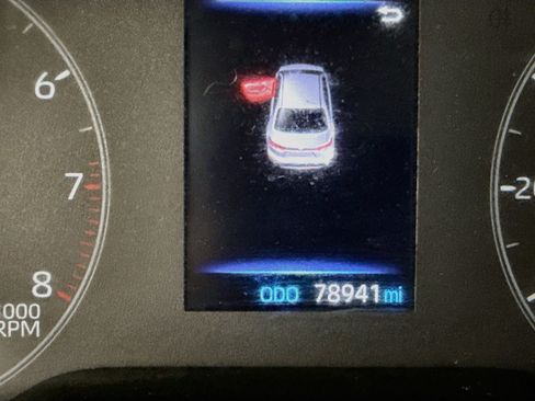 Used 2024 Toyota Corolla LE FWD image 18