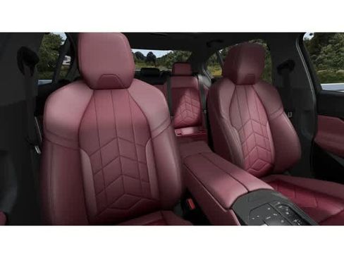 New 2026 BMW 550e xDrive image 11