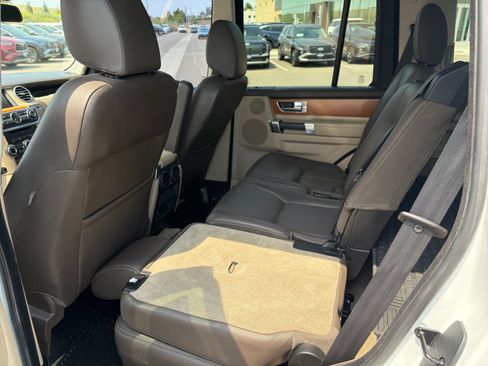 Used 2015 Land Rover LR4 HSE LUX AWD/4WD image 17