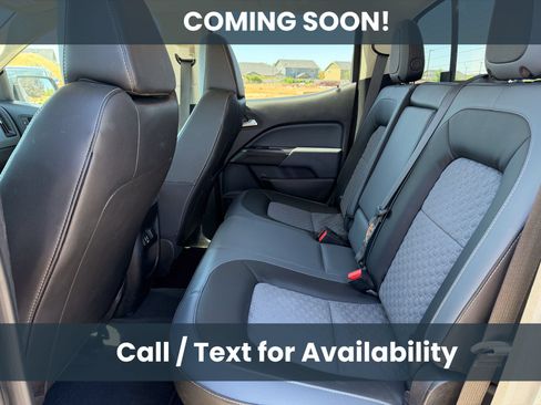 Used 2022 Chevrolet Colorado Z71 AWD/4WD image 9