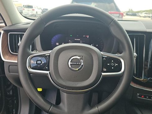 Used 2024 Volvo XC60 B5 Plus w/ Protection Package Premier AWD/4WD image 6