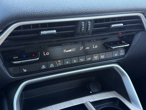 Used 2024 MAZDA CX-90 Plug-In Hybrid w/ Premium Pkg AWD/4WD image 29