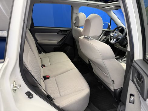 Used 2017 Subaru Forester 2.5i Premium AWD/4WD image 27