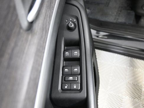 Used 2023 Jeep Grand Cherokee Limited w/ Black Appearance Package image 19