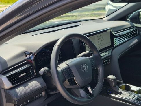 Used 2025 Toyota Camry SE w/ Multimedia Upgrade Package FWD image 9
