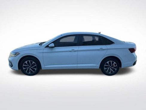 Used 2022 Volkswagen Jetta S w/ IQ.Drive Package image 4