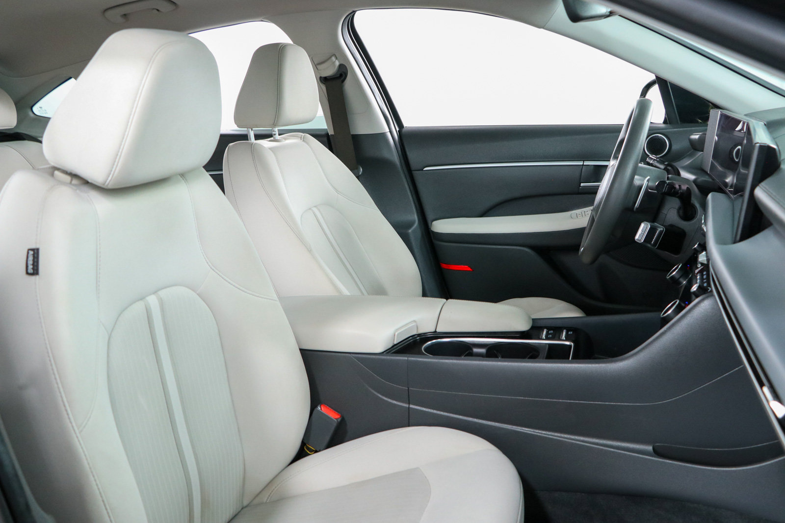 Used 2025 Hyundai Sonata SEL FWD image 26