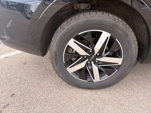 Used 2022 Kia Sorento S w/ Panoramic Sunroof Package FWD image 12