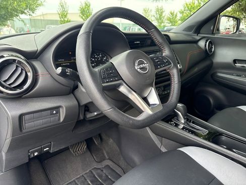 Used 2023 Nissan Kicks SR w/ SR PREMIUM PACKAGE w/ SR Premium Package FWD image 10