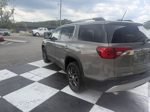 Used 2019 GMC Acadia SLT AWD/4WD image 8