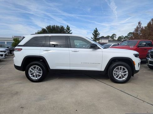 New 2025 Jeep Grand Cherokee Laredo X w/ Luxury Tech Group I image 2