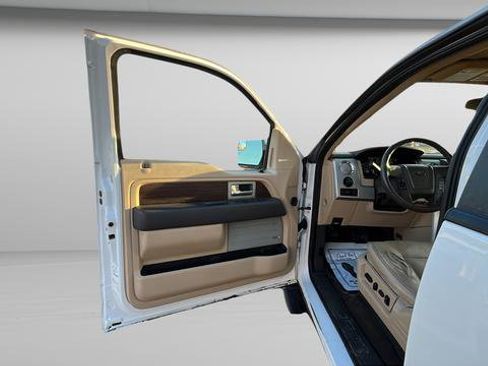 Used 2013 Ford F150 Lariat w/ Luxury Equipment Group image 9