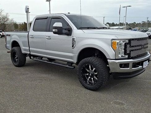 Certified 2017 Ford F250 Lariat image 2
