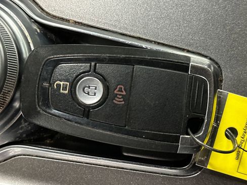 Used 2023 Ford Edge SEL image 30