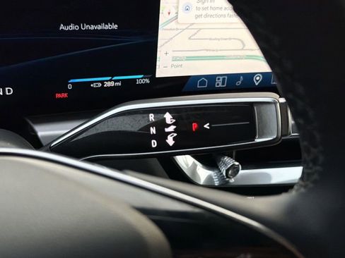 Used 2025 Cadillac Lyriq Luxury image 12