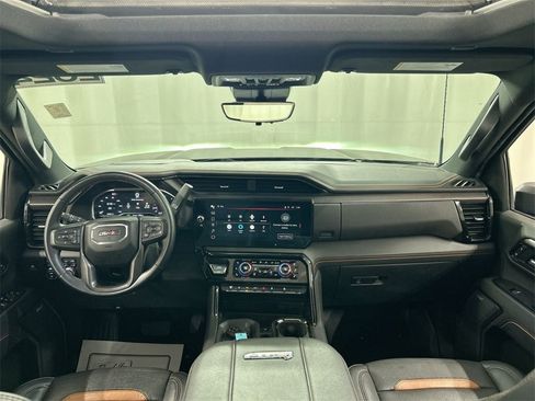 Used 2024 GMC Sierra 2500 AT4 w/ AT4 Premium Plus Package image 18