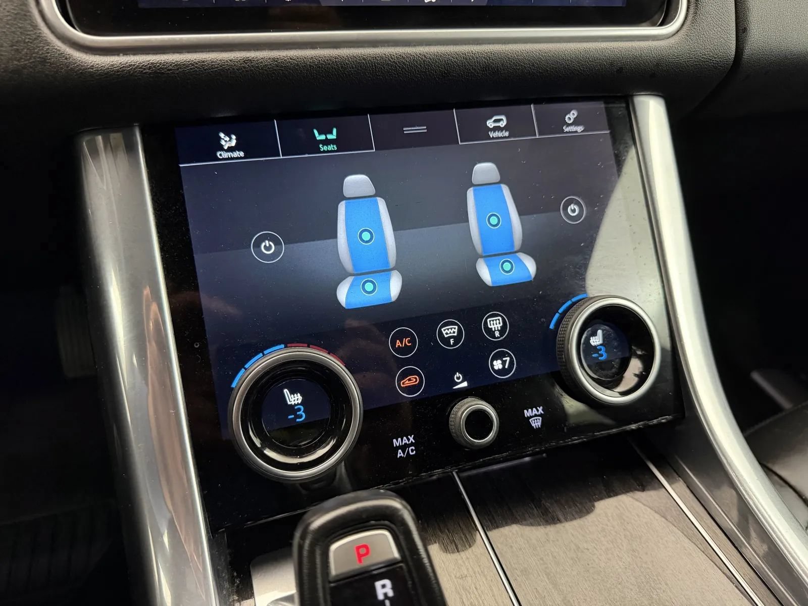 Used 2019 Land Rover Range Rover Sport HSE AWD/4WD image 26