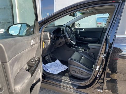 Used 2022 Kia Sportage EX w/ EX Technology Package image 8