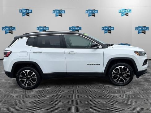 Used 2022 Jeep Compass Limited AWD/4WD image 7