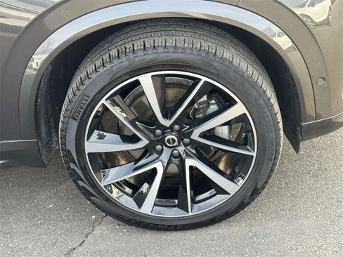 Certified 2023 Volvo XC90 B6 Plus w/ Protection Package image 6