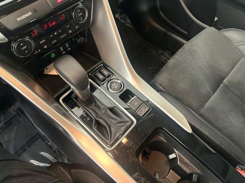 Used 2024 Mitsubishi Eclipse Cross SE AWD/4WD image 28
