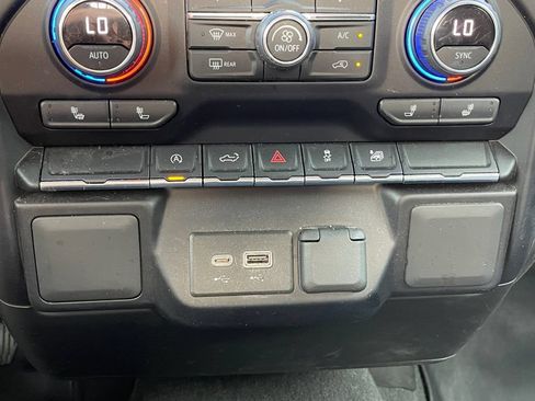 Used 2021 Chevrolet Silverado 1500 LT AWD/4WD image 28