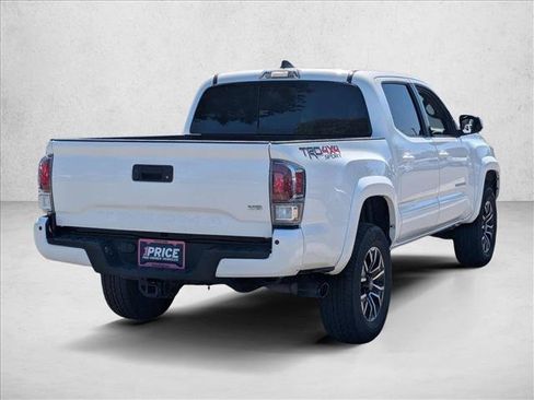 Used 2022 Toyota Tacoma TRD Sport w/ TRD Premium Sport Package AWD/4WD image 5
